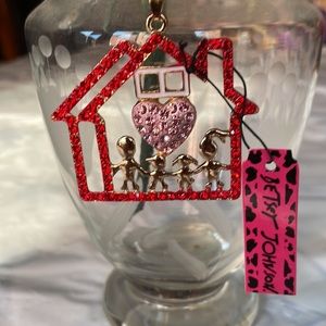 ALL ABOARD ! NEXT STOP 🛑 BETSEYVILLE STATION